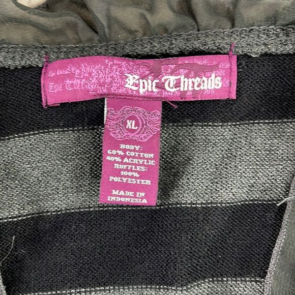 Women’s Epic Threads Gray & Black Ruffled Casual Long Sleeve Sweater (XL) R15 - Picture 3 of 8